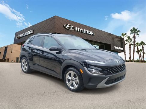 Used 2023 Hyundai Kona SEL image 4