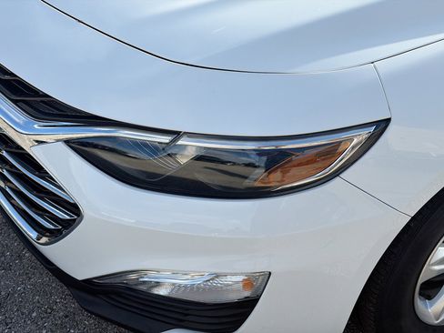 Used 2021 Chevrolet Malibu LS image 9