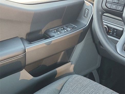 Certified 2025 Ford F350 XLT w/ Snow Plow/Camper Package image 11