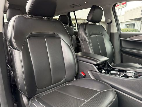 Used 2023 Jeep Grand Cherokee L Limited w/ Luxury Tech Group II image 48