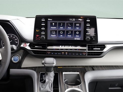 Certified 2024 Toyota Sienna Limited image 37