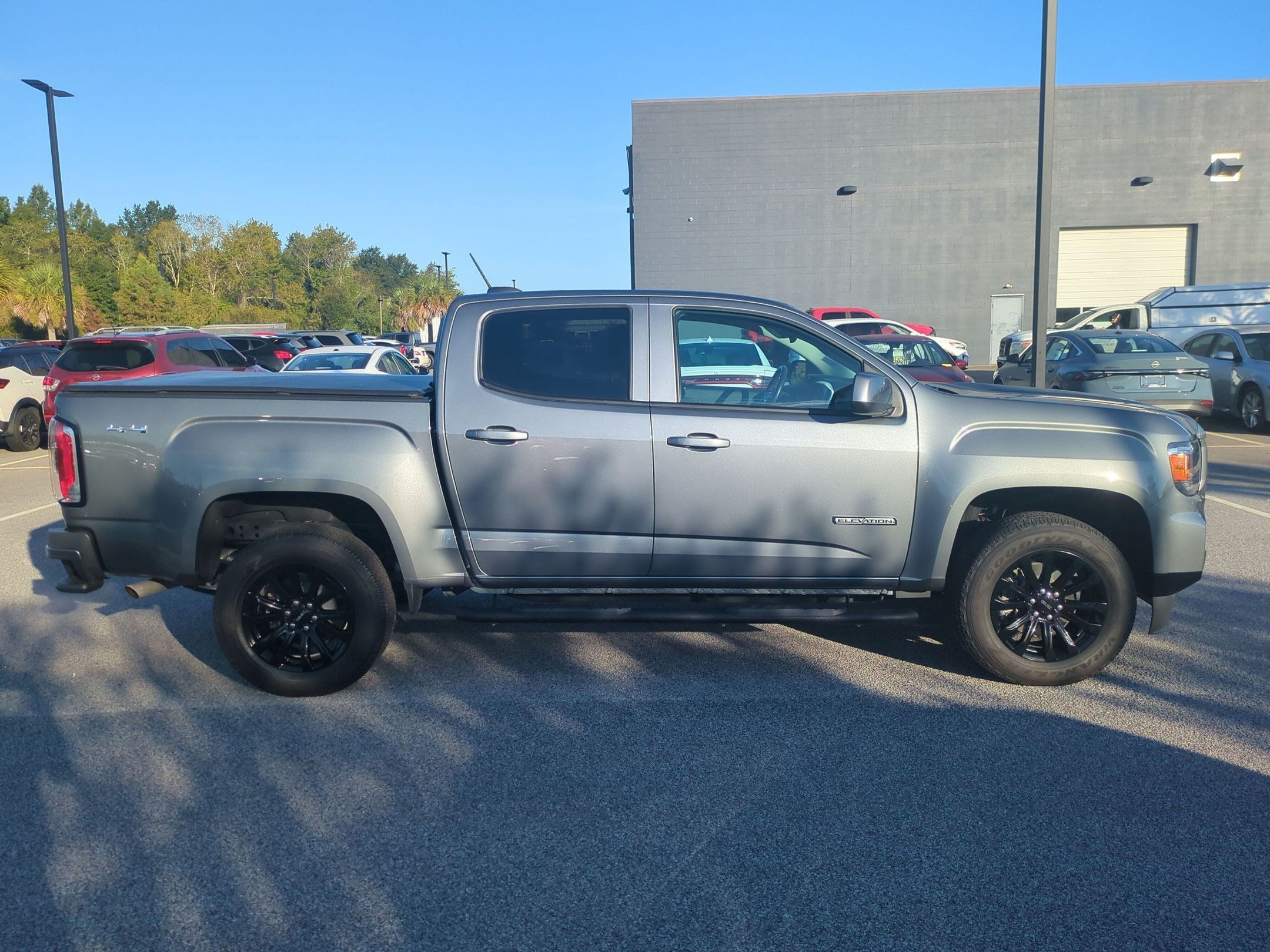 Used 2022 GMC Canyon Elevation w/ Trailering Package AWD/4WD image 2