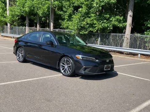 Used 2023 Honda Civic Touring image 5