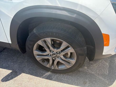 Used 2023 Kia Seltos S AWD/4WD image 4