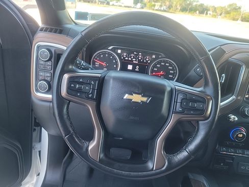 Used 2020 Chevrolet Silverado 1500 High Country w/ Technology Package image 25