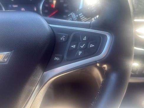 Used 2023 Chevrolet Equinox LT image 19