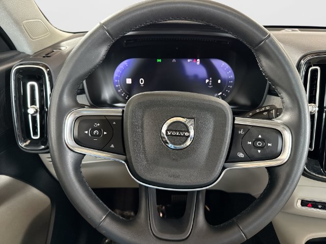 Certified 2023 Volvo XC40 B5 Plus w/ Driver Assist Package AWD/4WD image 15