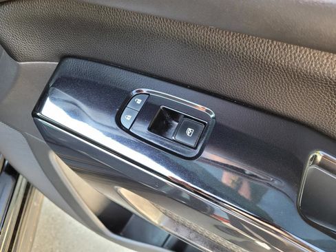 Used 2022 Nissan Pathfinder S FWD image 8