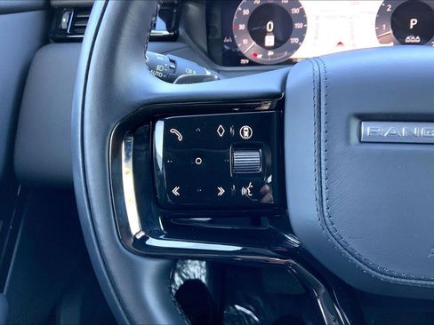 Used 2025 Land Rover Range Rover Velar S image 21