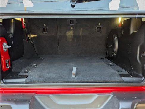 Used 2021 Jeep Wrangler Unlimited Sahara image 6