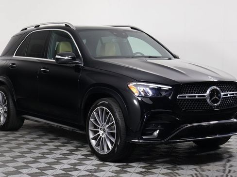 Used 2024 Mercedes-Benz GLE 450 4MATIC image 3