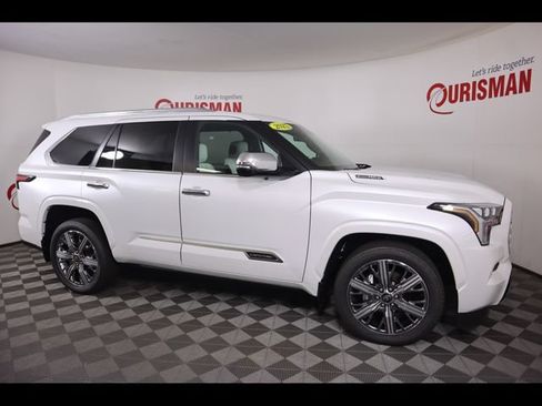 Used 2025 Toyota Sequoia Capstone AWD/4WD image 24