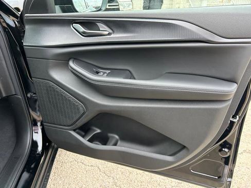 New 2025 Jeep Grand Cherokee Laredo X w/ Luxury Tech Group I image 22