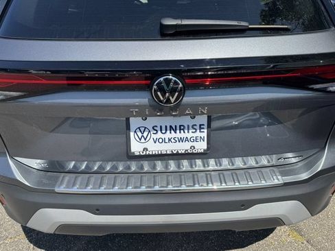 Used 2026 Volkswagen Tiguan SE AWD/4WD image 37