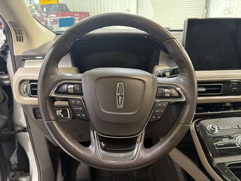Used 2023 Lincoln Nautilus AWD w/ Premium Package image 14