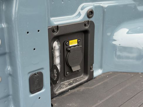 Used 2023 Ford Maverick Lariat w/ Lariat Luxury Package image 36