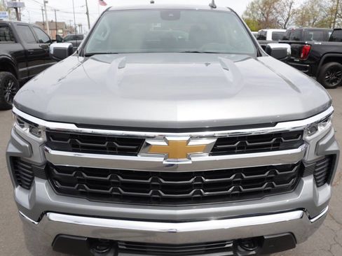 Used 2024 Chevrolet Silverado 1500 LT image 6