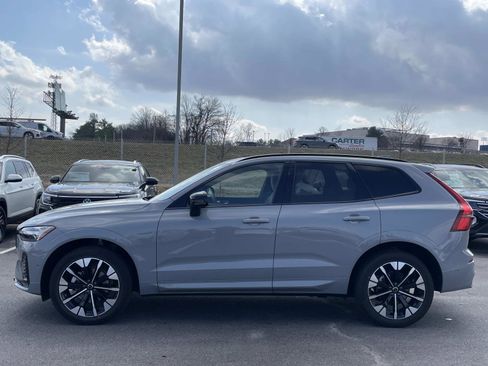 New 2026 Volvo XC60 B5 Plus w/ Protection Package Premier image 4