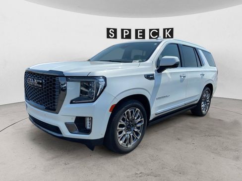 Used 2023 GMC Yukon Denali Ultimate w/ LPO, Floor Liner Package AWD/4WD image 2