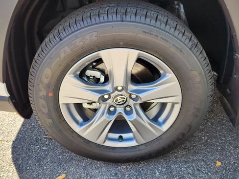 Certified 2025 Toyota RAV4 XLE image 17