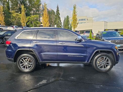 Used 2017 Jeep Grand Cherokee Limited w/ Luxury Group II AWD/4WD image 7