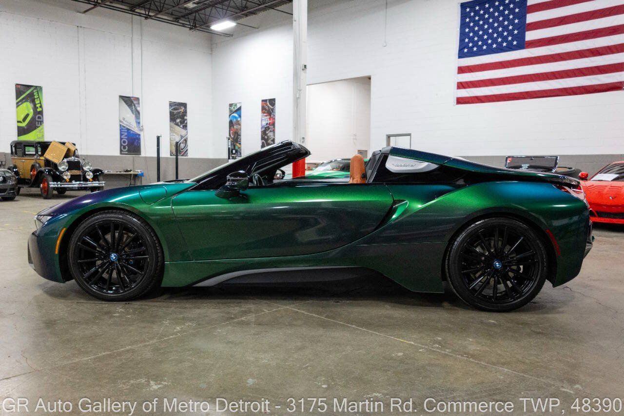 Used 2019 BMW i8 Roadster AWD/4WD image 4