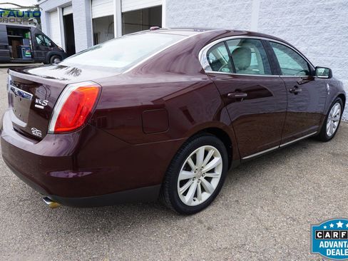 Used 2010 Lincoln MKS AWD image 10