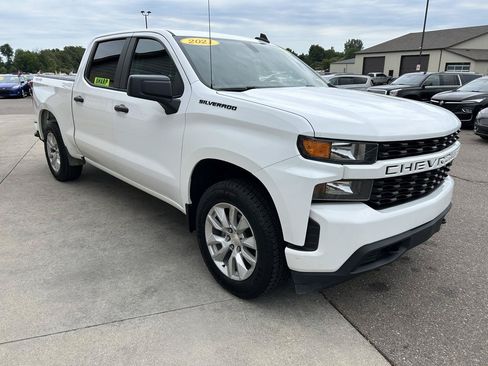 Used 2021 Chevrolet Silverado 1500 Custom w/ LPO, Dark Essentials Package AWD/4WD image 3