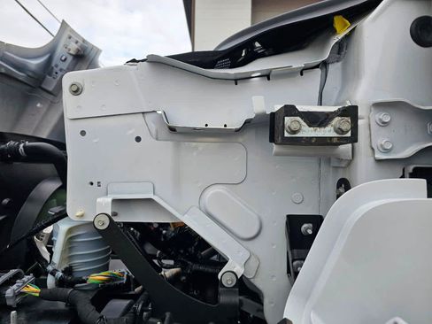 Used 2023 Ford F650 2WD Regular Cab Super Duty image 17