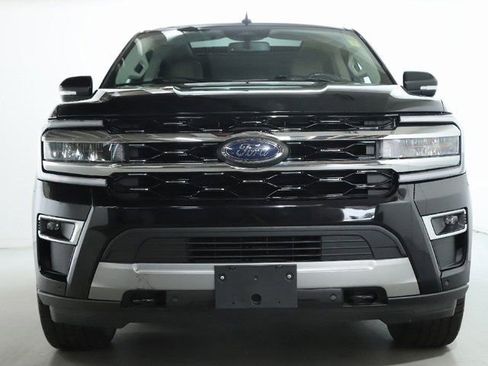Used 2023 Ford Expedition Limited image 6