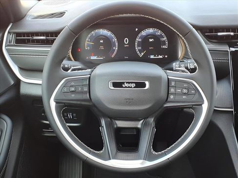 New 2025 Jeep Grand Cherokee Laredo X image 16