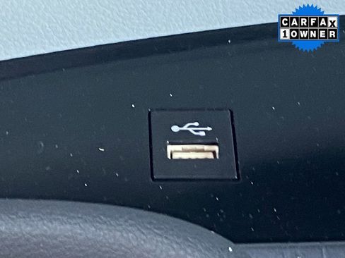 Certified 2025 Toyota Sienna LE image 33