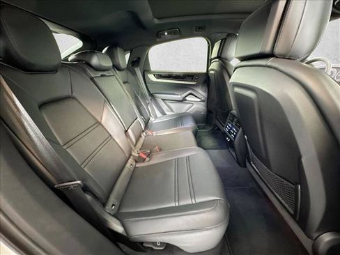 New 2025 Porsche Cayenne E-Hybrid Coupe AWD/4WD image 22