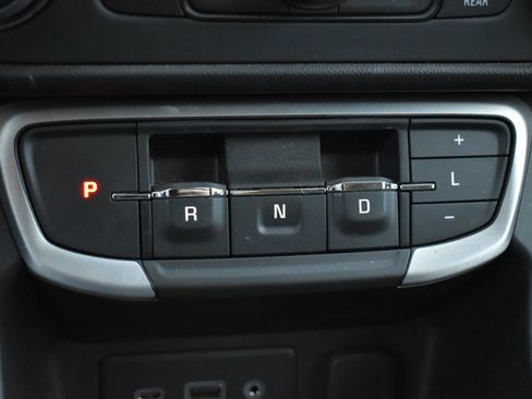 Used 2023 GMC Terrain SLE w/ Driver Convenience Package FWD image 31