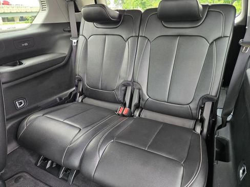 Used 2023 Jeep Grand Cherokee L Limited AWD/4WD image 20