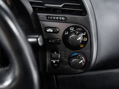 Used 2000 Honda S2000 image 19