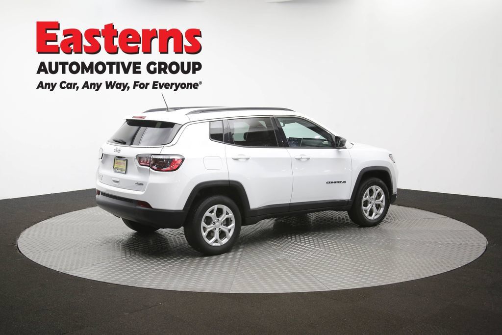 Used 2024 Jeep Compass Latitude AWD/4WD image 40