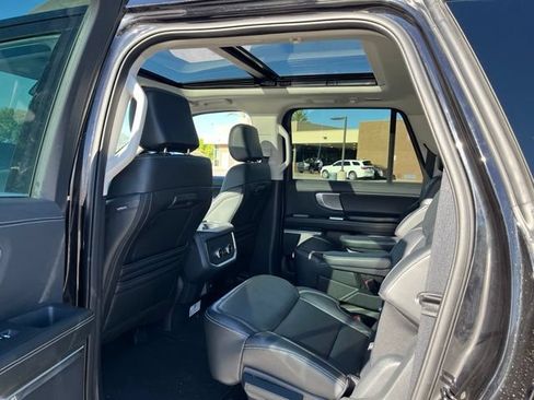 Used 2025 Ford Expedition Max Platinum AWD/4WD image 15