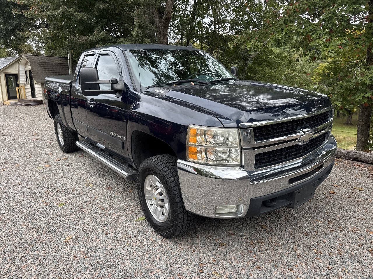 Used 2007 Chevrolet Silverado 2500 LTZ w/ Safety Package AWD/4WD image 15
