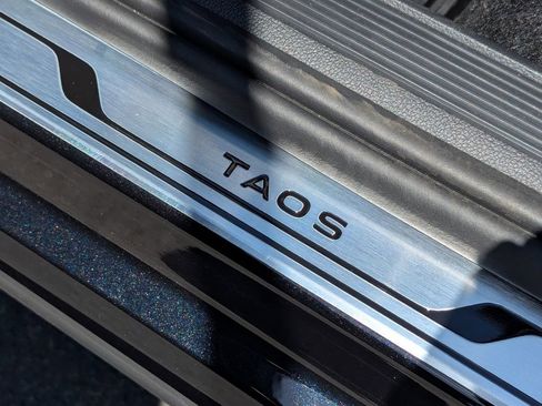 New 2026 Volkswagen Taos SE FWD image 39