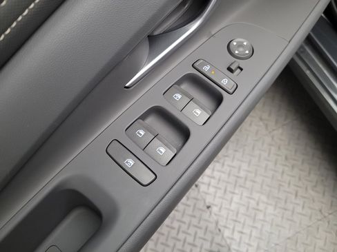 Used 2025 Hyundai Elantra SEL image 27