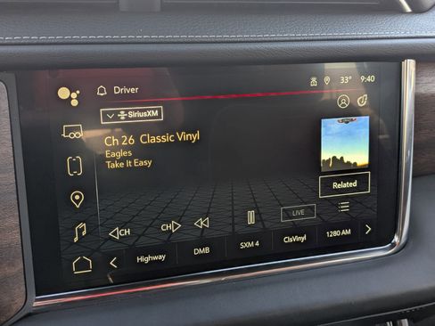 Used 2023 GMC Yukon XL Denali Ultimate image 21