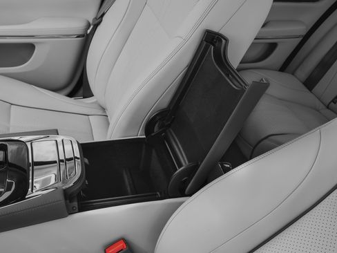 Used 2016 Jaguar XJ R-Sport image 63