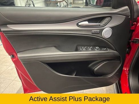 Used 2024 Alfa Romeo Stelvio Veloce image 14