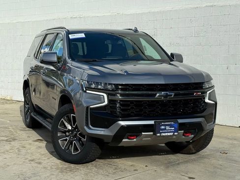 Used 2022 Chevrolet Tahoe Z71 w/ Luxury Package image 3