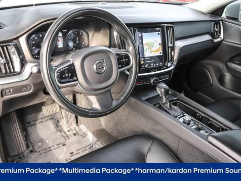 Used 2020 Volvo S60 T6 Momentum image 4