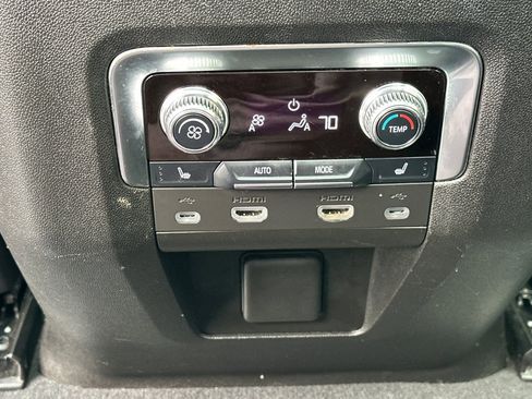 Certified 2021 GMC Yukon XL Denali w/ Denali Premium Package AWD/4WD image 15