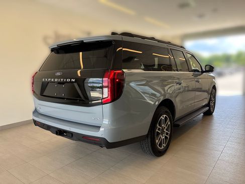 Certified 2025 Ford Expedition Max Active AWD/4WD image 3