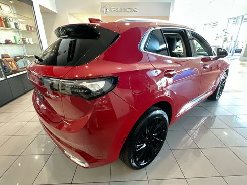 New 2025 Buick Envision Avenir image 8