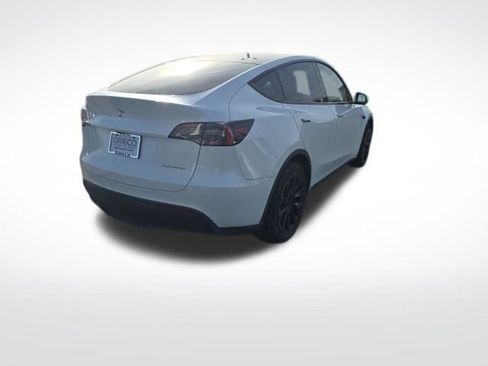Used 2023 Tesla Model Y Long Range image 7